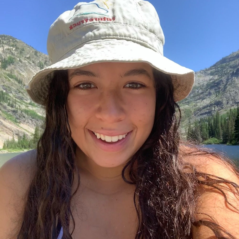 Meet your Posher, Maria